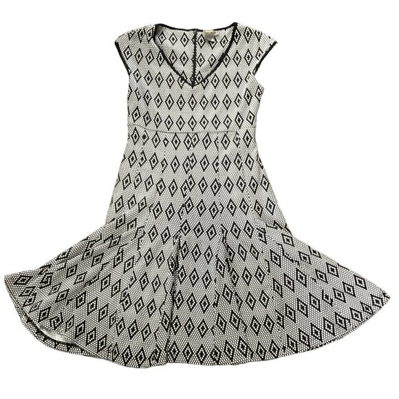 Taylor Black & White Fit-and-Flare Dress Geometric Diamond & Dot Pattern Sz 4 - Picture 1 of 9